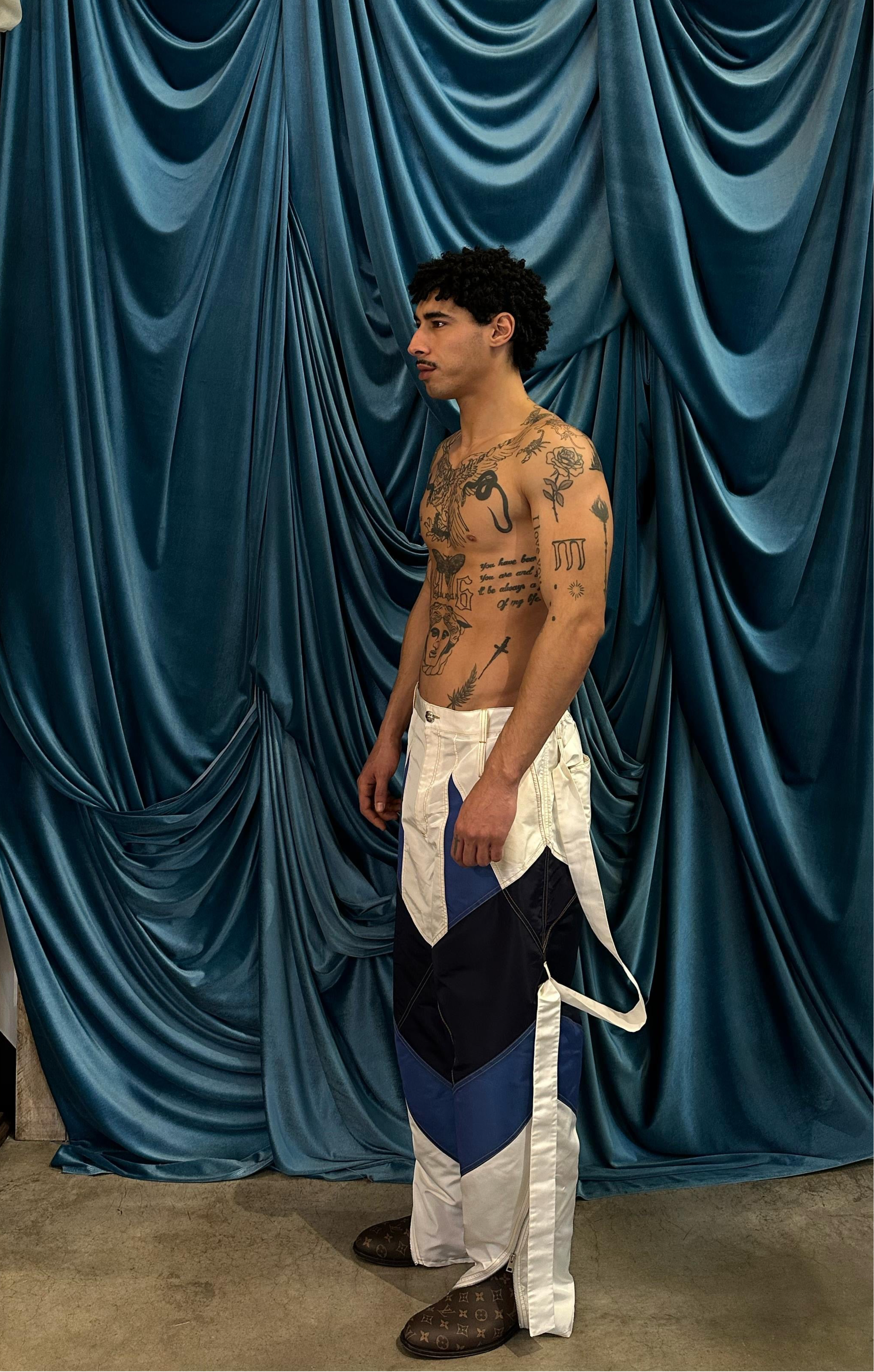 Pantaloni corsaro